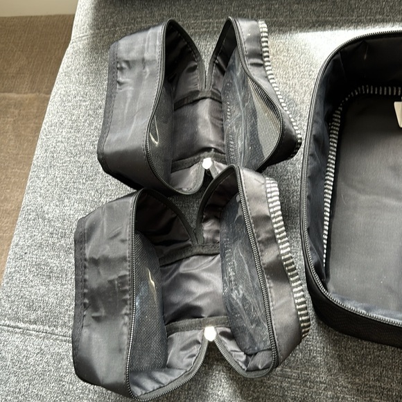 Sephora Collection make up case. - Picture 8 of 17